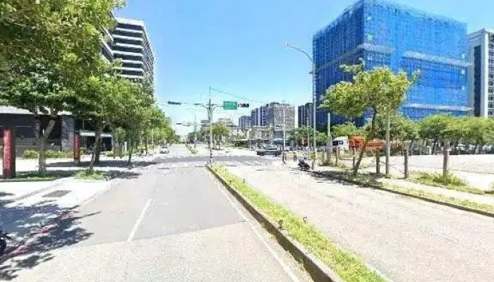 Bo Feng Shang Wu Zhi Quan Quan Bu - Taoyuan City, Zhongli District