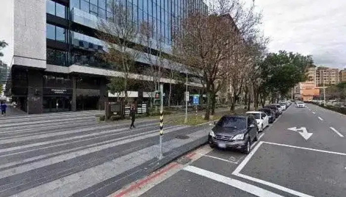 Bo Hong Yun Duan Ke Ji Gu Fen You Xian Gong Si Nextlink Technology Jie Jing He 360 Du Quan Jing Zhao - Taipei City, Zhongshan District