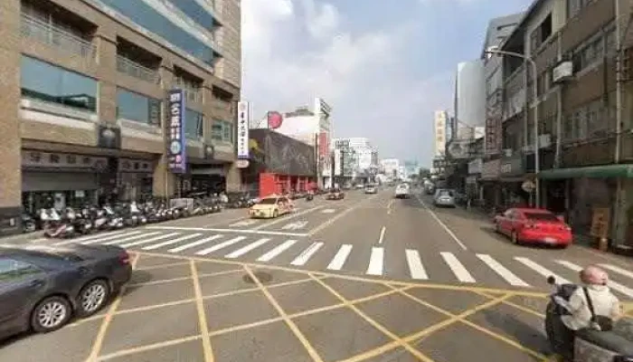 Chuan Qi Zi Xun Jie Jing He 360 Du Quan Jing Zhao - Taichung City, Xitun District
