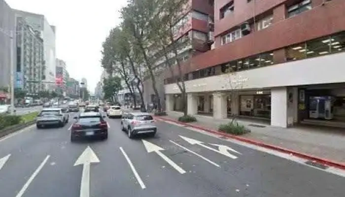 Da Hua Kai Fa Yu Le Shi Ye You Xian Gong Si Quan Bu - Taipei City, Da’an District