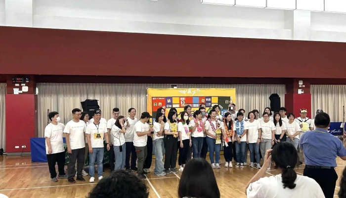 Feng Hu Wai Tai Bei Qi Ye Pei Xun Team Building Tuan Dui Jian Li Ning Ju Xiang Xin 視頻 - Taipei City, Zhongzheng District