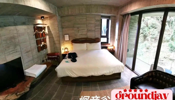 Hui Yin Gu Sen Lin Min Su Shi Pin - Hualien County, Hualien City
