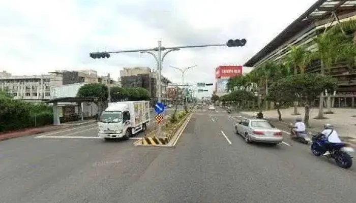 Jing Ji Bu Jia Yi Chan Ye Chuang Xin Yan Fa Zhong Xin Jie Jing He 360 Du Quan Jing Zhao - Chiayi City, West District