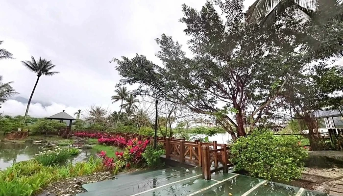Li Chuan Yu Chang Huang Jin Xian De Gu Xiang Jie Jing He 360 Du Quan Jing Zhao - Hualien County, Shoufeng Township