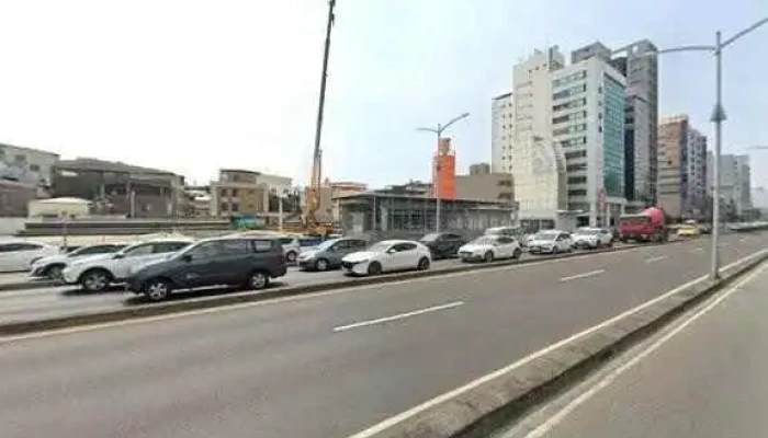 Ou Ma Shu Wei Zi Xun Gu Fen You Xian Gong Si Gao Xiong Fen Gong Si Jie Jing He 360 Du Quan Jing Zhao - Kaohsiung City, Lingya District