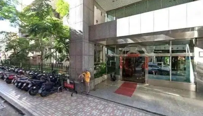 Sai Xi Er Shang Gen Duo Yun Xing Xiao Guan Li Gu Wen Gu Gong Si Quan Bu - Kaohsiung City, Zuoying District