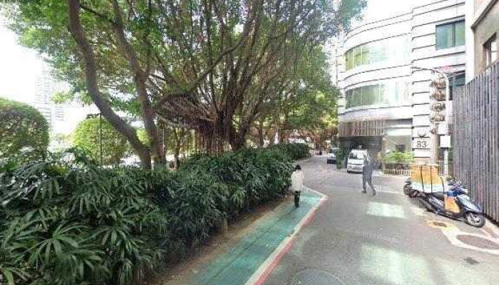 Tai Wan Wang Lu Ren Zheng Gu Fen You Xian Gong Si Twca Jie Jing He 360 Du Quan Jing Zhao - Taipei City, Zhongzheng District