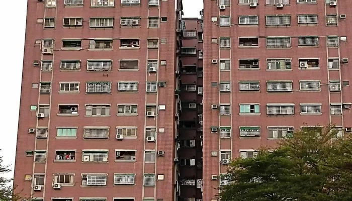 Yong Zhen Kuai Le Guo Zhai Quan Bu - Chiayi City, West District