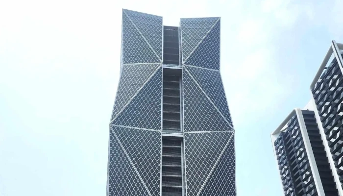 Zhong Xin Kai Fa Gu Fen You Xian Gong Si 評論 - Kaohsiung City, Cianjhen District