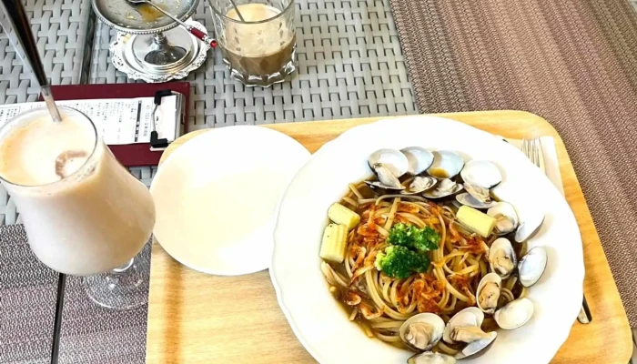 Ban Li CafeWan Li Lu Hua Ka Pei Guan Zhao He Saron Ri Shi Yang Guan Gong Xiu Xiang Jian Fb Xiang Suan Bai Jiu Xian Yi Fen - Pingtung County, Donggang Township