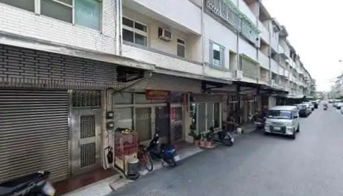 DebbieWang Lu Lian Suo Jie Jing He 360 Du Quan Jing Zhao - Tainan City, Annan District