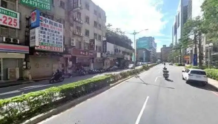 EvgaTai Bei Ban Gong Shi Jie Jing He 360 Du Quan Jing Zhao - New Taipei City, Zhonghe District