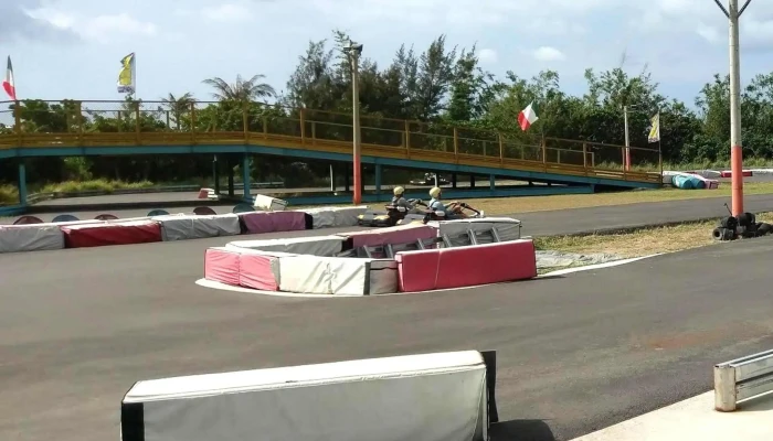 Formula Fun Karting Ken Ding Hai Jiao Qia Ding Che Sai Che Chang Kenting 地址 - Pingtung County, Hengchun Township