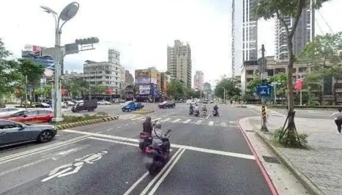 Taipower Ds One Jie Jing He 360 Du Quan Jing Zhao - New Taipei City, Banqiao District