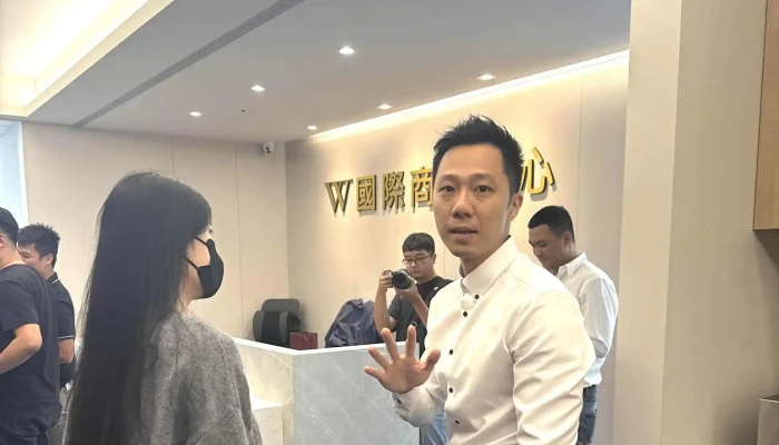 WGuo Ji Shang Wu Zhong Xin  Qi Qi Qi Jian Guan 办公场所租赁机构 - Taichung City, Xitun District